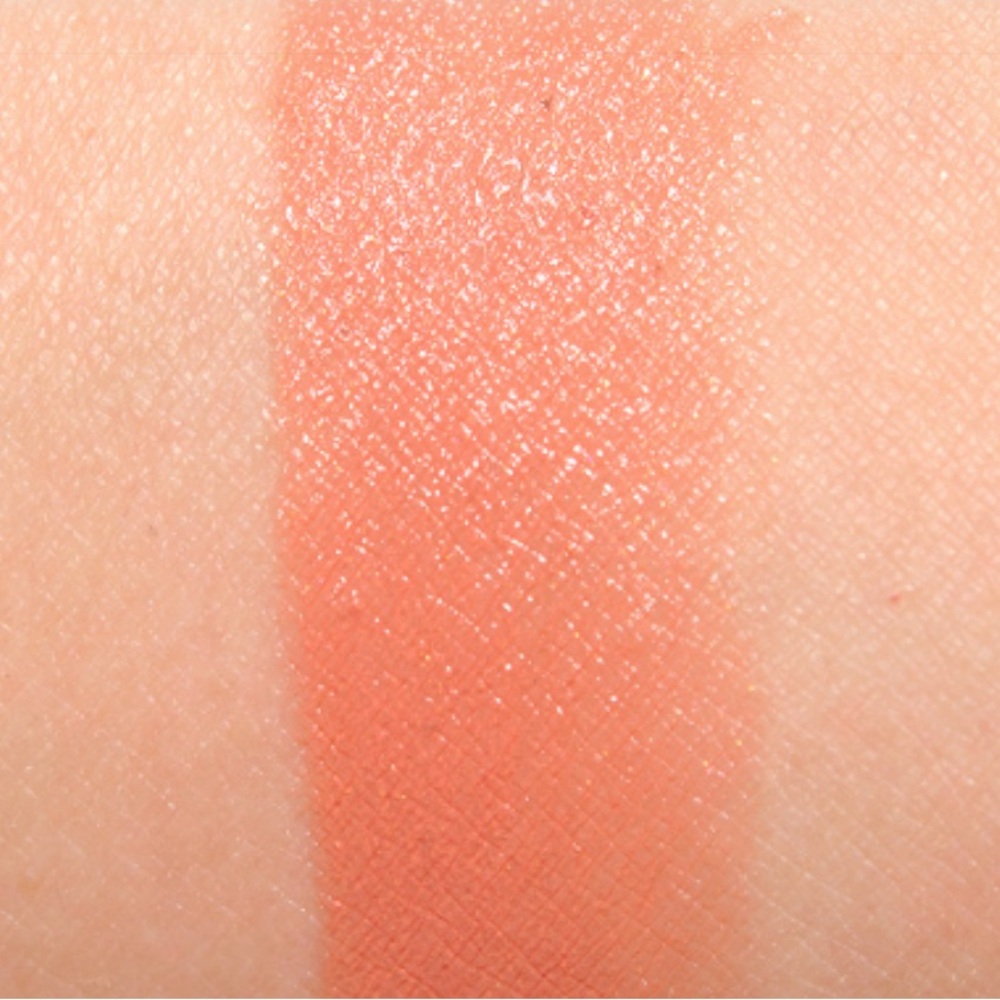 2 MAC Wear with Flame Lipsticks- NIB - Picture 3 of 4